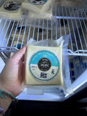 Queso fresco prensado con sal, 220 g